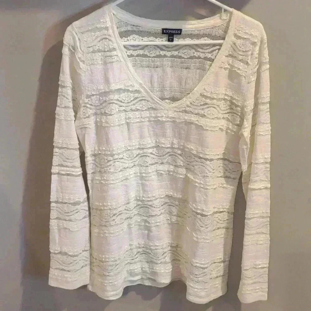 Express women's‎ v-neck long sleeve cream lace top large
